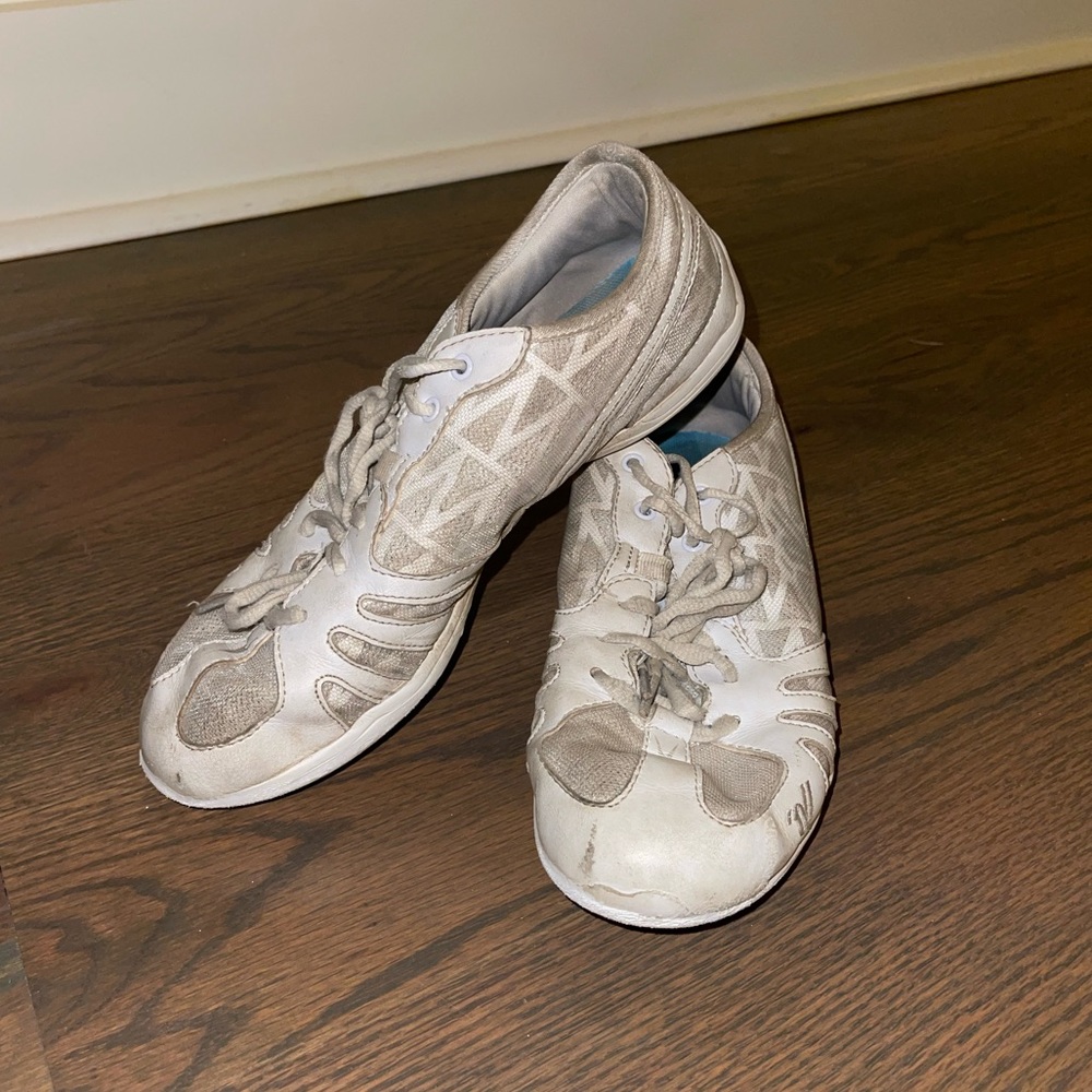 Varsity Size 8 Cheer Shoes